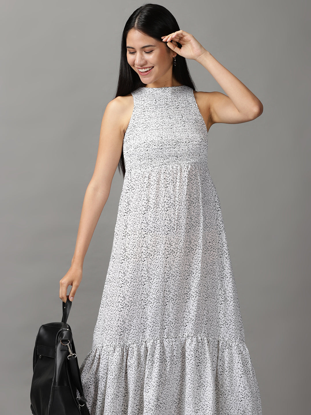 Women's White Sleeveless Round Neck Fit & Flare Dress
